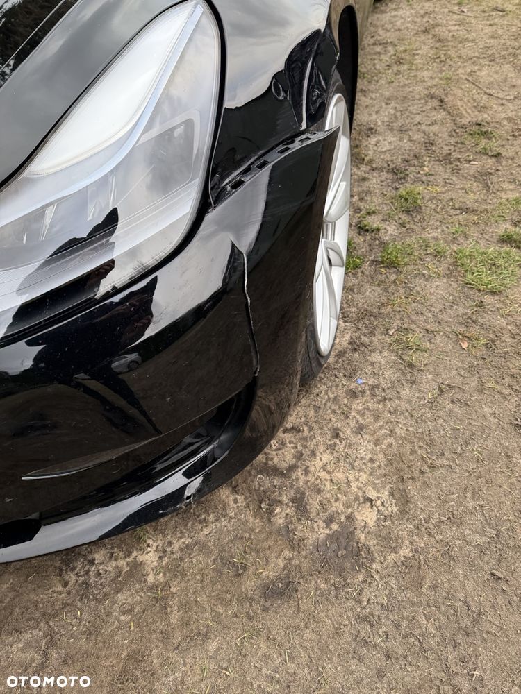 Tesla Model 3 - 10