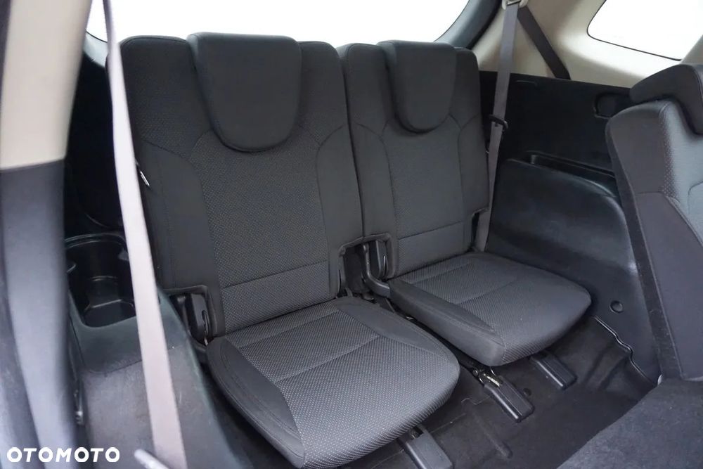 Kia Carens 1.7 CRDi XL 7os - 37