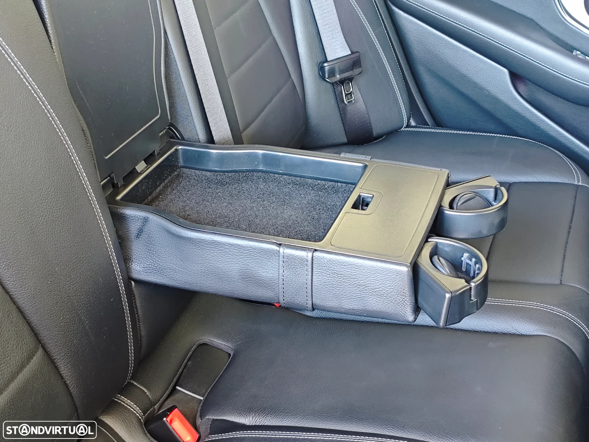 Mercedes-Benz E 300 de AMG Line - 43