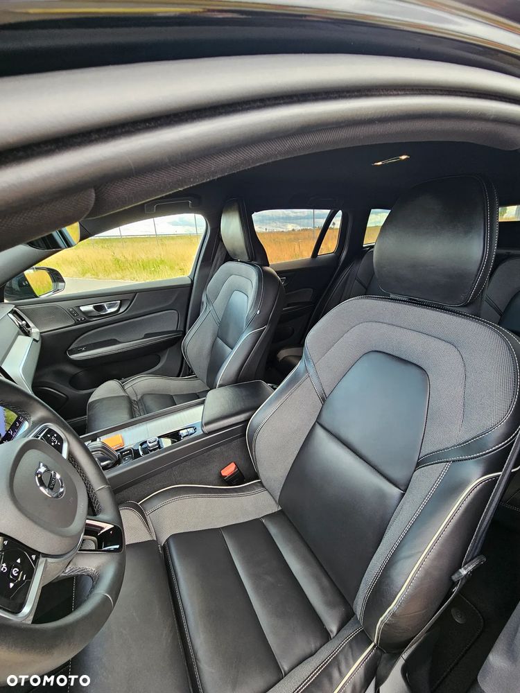 Volvo V60 B4 D R-Design - 21
