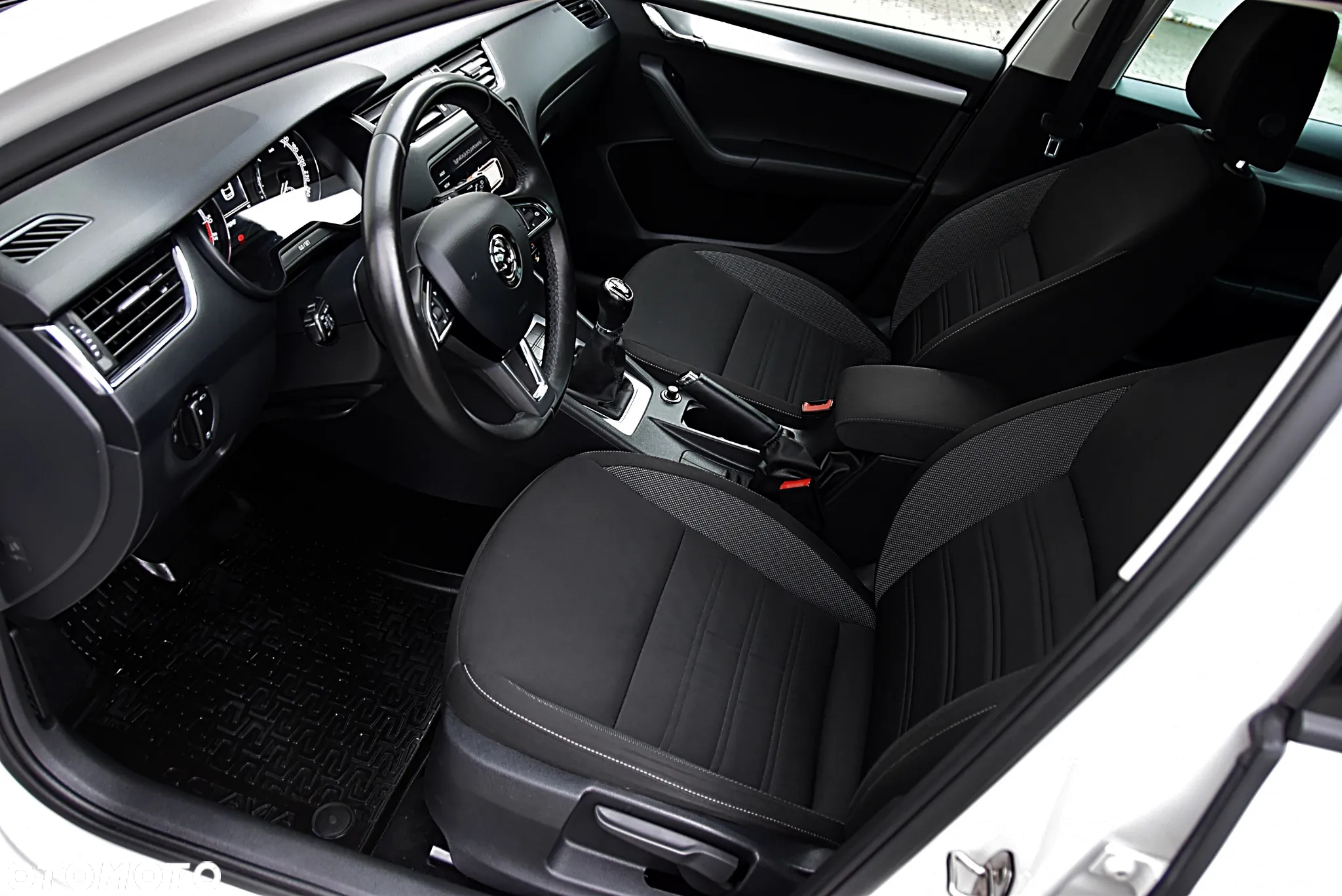 Skoda Octavia 1.6 TDI Ambition - 13