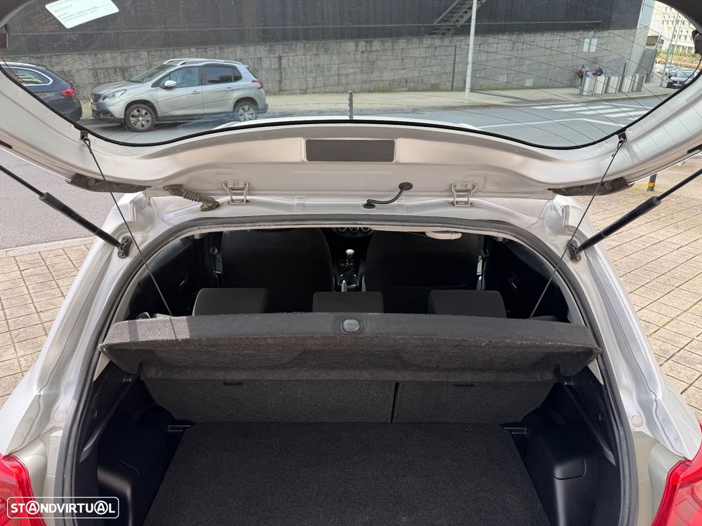 Toyota Yaris 1.33 VVT-i - 9