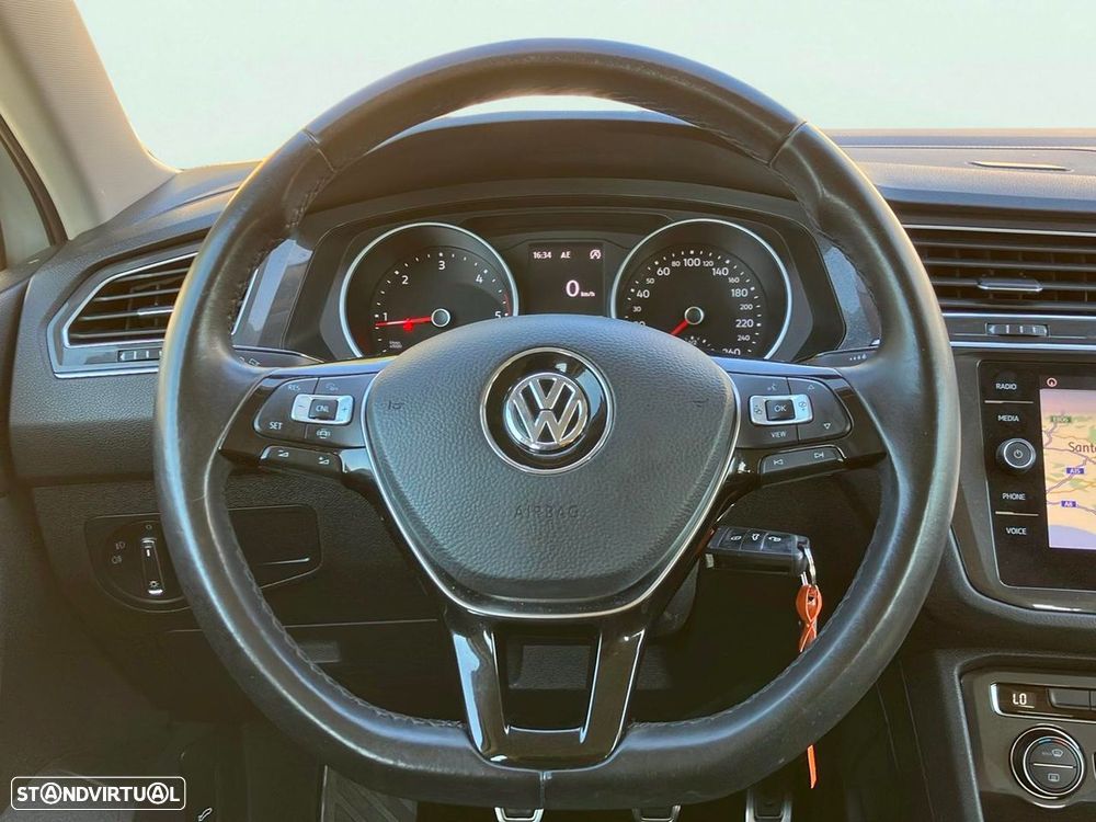 VW Tiguan 1.6 TDI Tech - 12