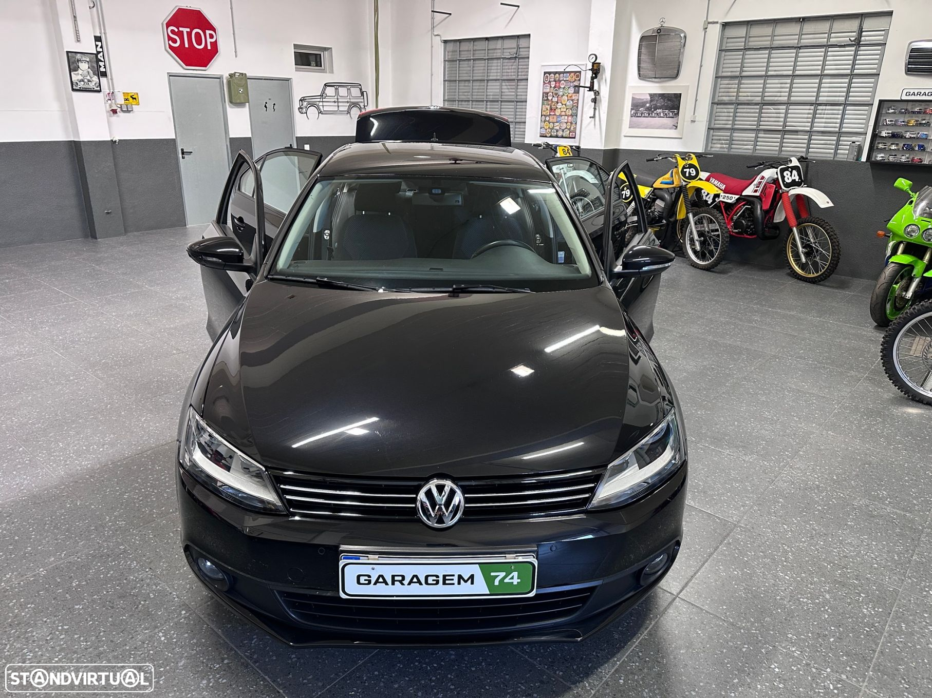 VW Jetta 1.6 TDi Confortline - 28