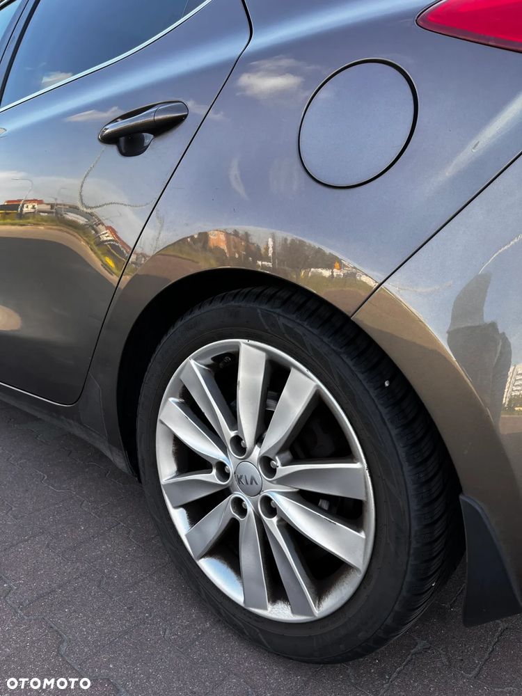 Kia Ceed Cee'd 1.6 GDI L DCT - 9