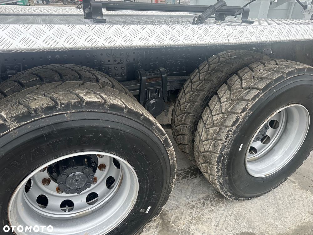 Mercedes-Benz Arosc - 12