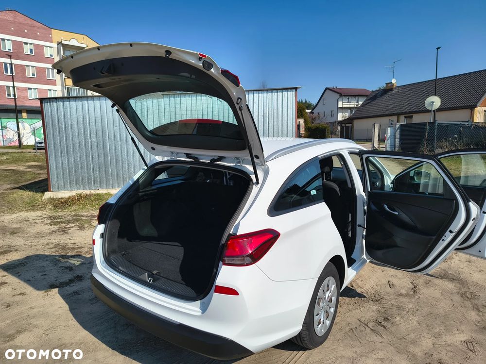 Hyundai i30 1.5 DPI Classic + - 2
