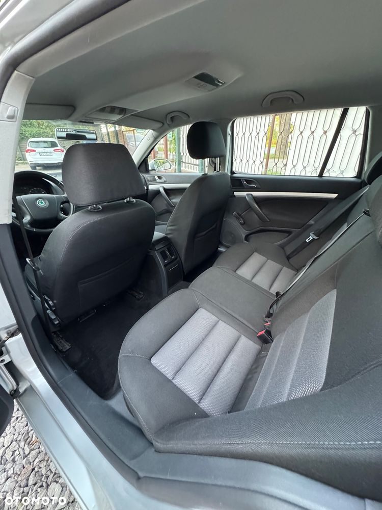 Skoda Octavia 1.6 Ambiente EU5 - 20