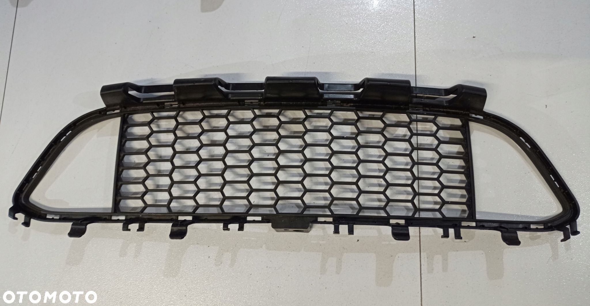 BMW F30 ATRAPA KRATKA GRILL ZDERZAK 5118054132 - 1