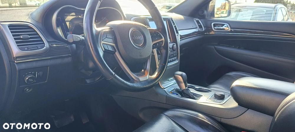 Jeep Grand Cherokee 3.0 CRD Overland Summit EU6 - 31