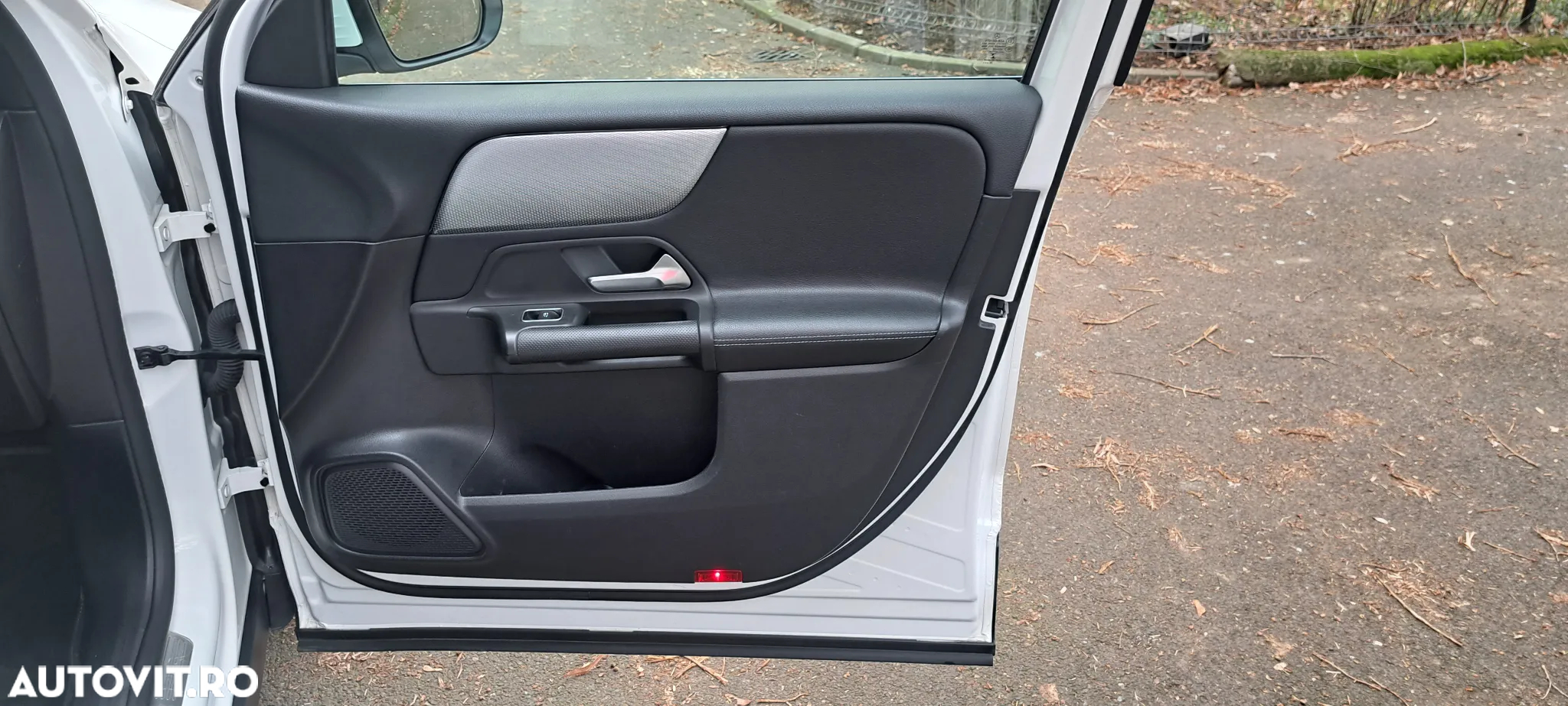 Mercedes-Benz GLB 180 d 8G-DCT - 16