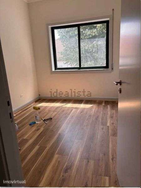 Apartamento T2+1 na Lapa, Porto — Totalmente Remodelado - Grande imagem: 2/11