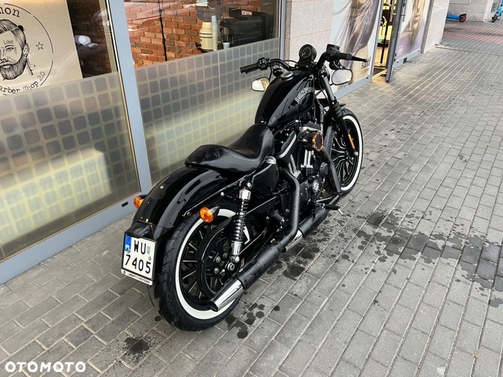 Harley-Davidson Sportster Iron 883 - 1