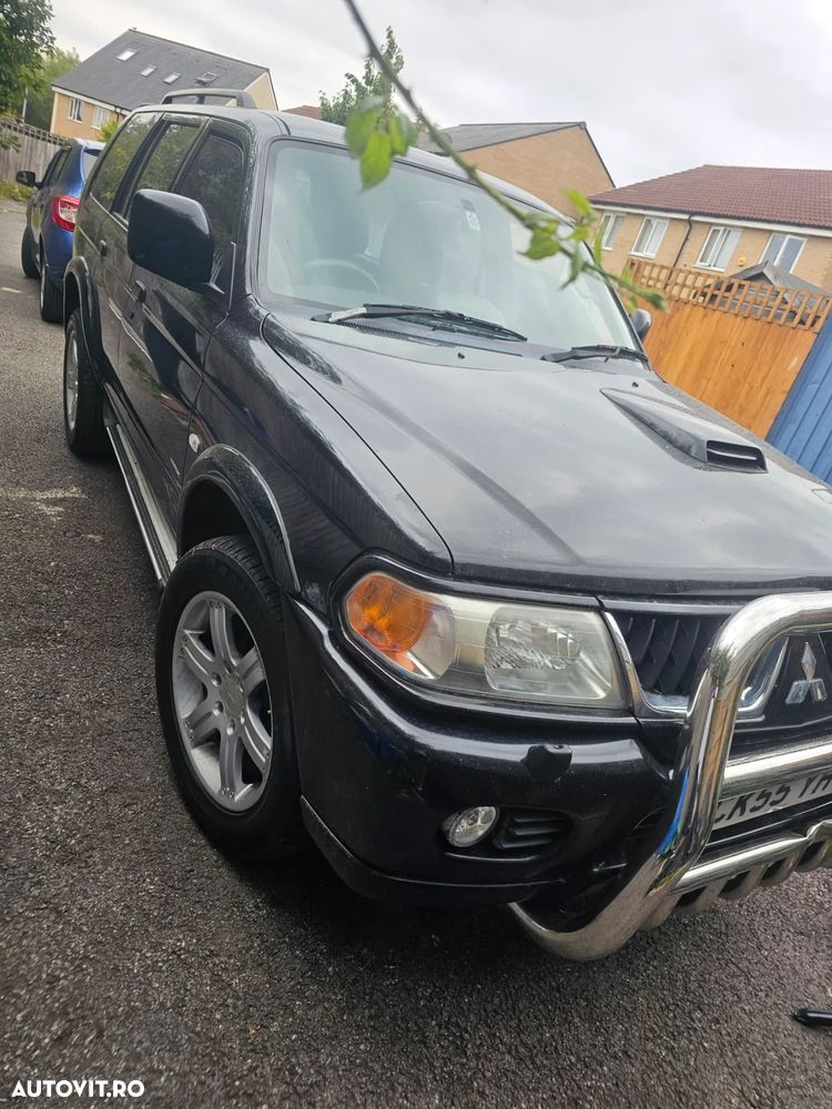 Mitsubishi Pajero Sport 2.5 TD Intense Piele + - 1