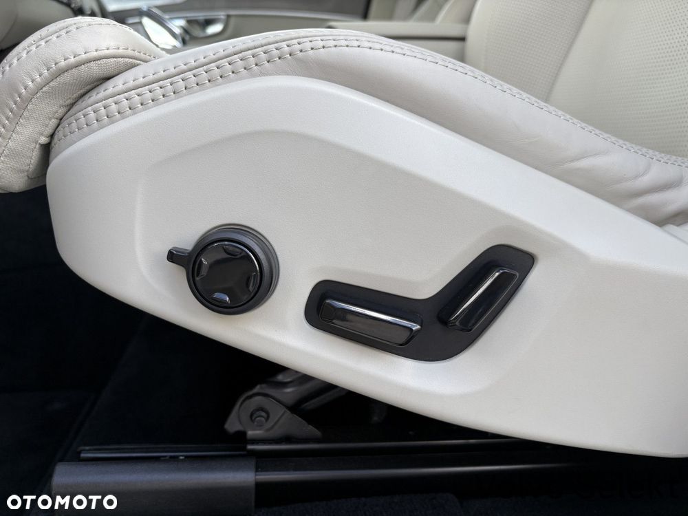 Volvo XC 90 - 13
