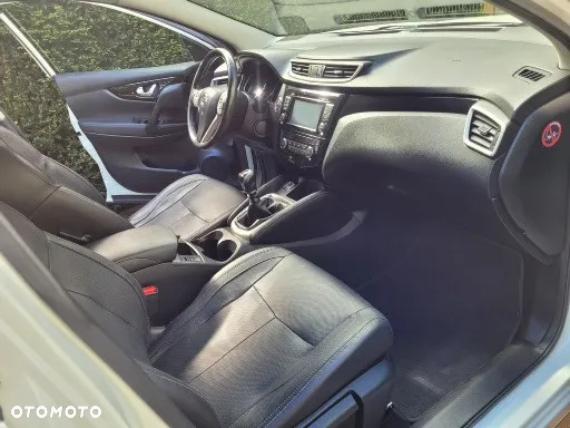 Nissan Qashqai 1.5 dCi Visia - 16