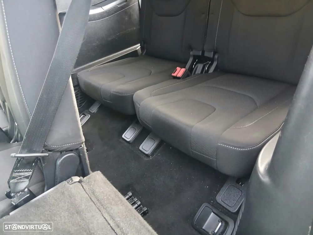 Ford S-Max 2.0 TDCi Trend - 24