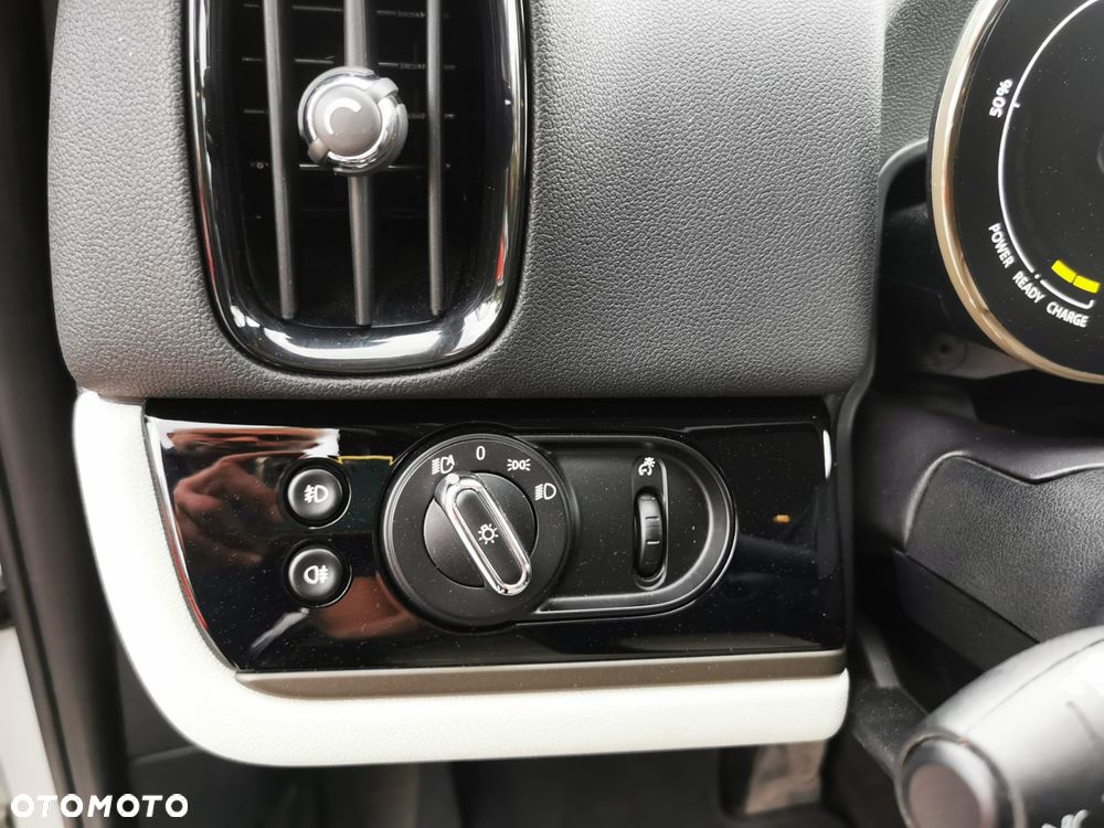 MINI Countryman Cooper SE ALL4 - 32