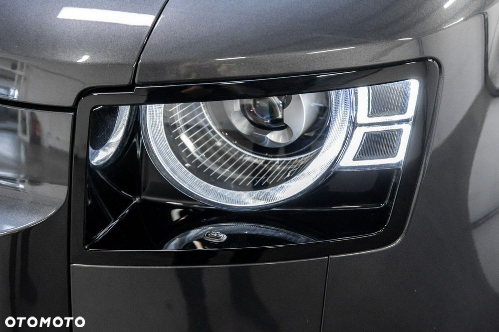 Land Rover Defender - 10