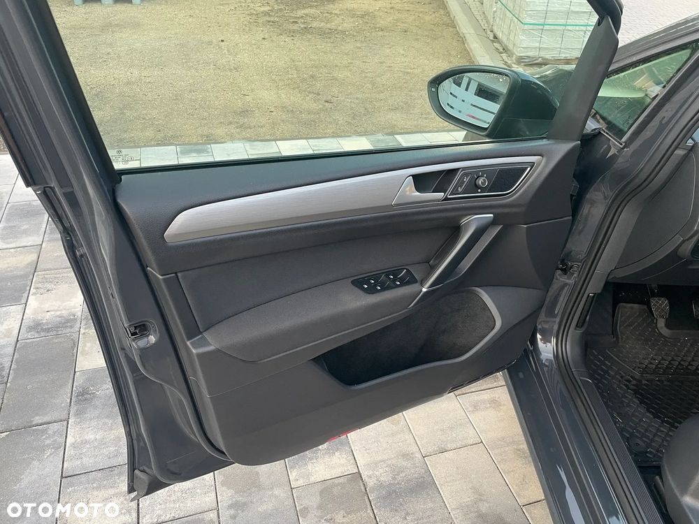 Volkswagen Golf Sportsvan VII SV 1.2 TSI BMT Trendline - 12