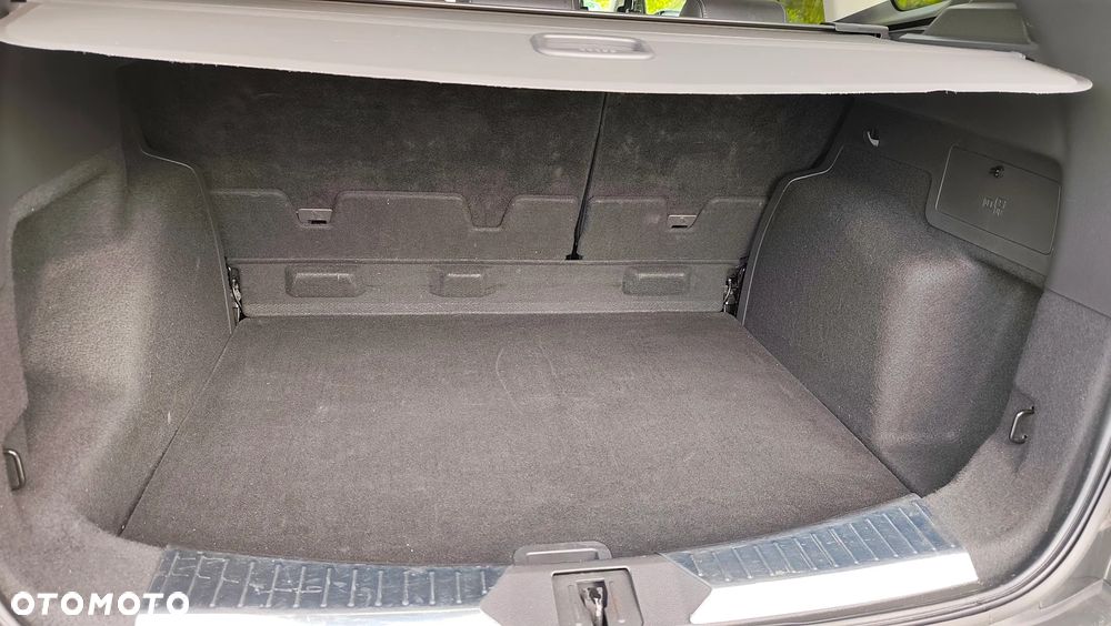 Ford Kuga 2.0 TDCi 2x4 SYNC - 28