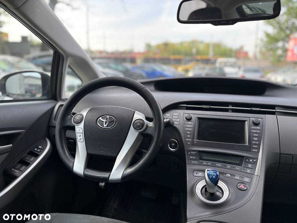 Toyota Prius - 5