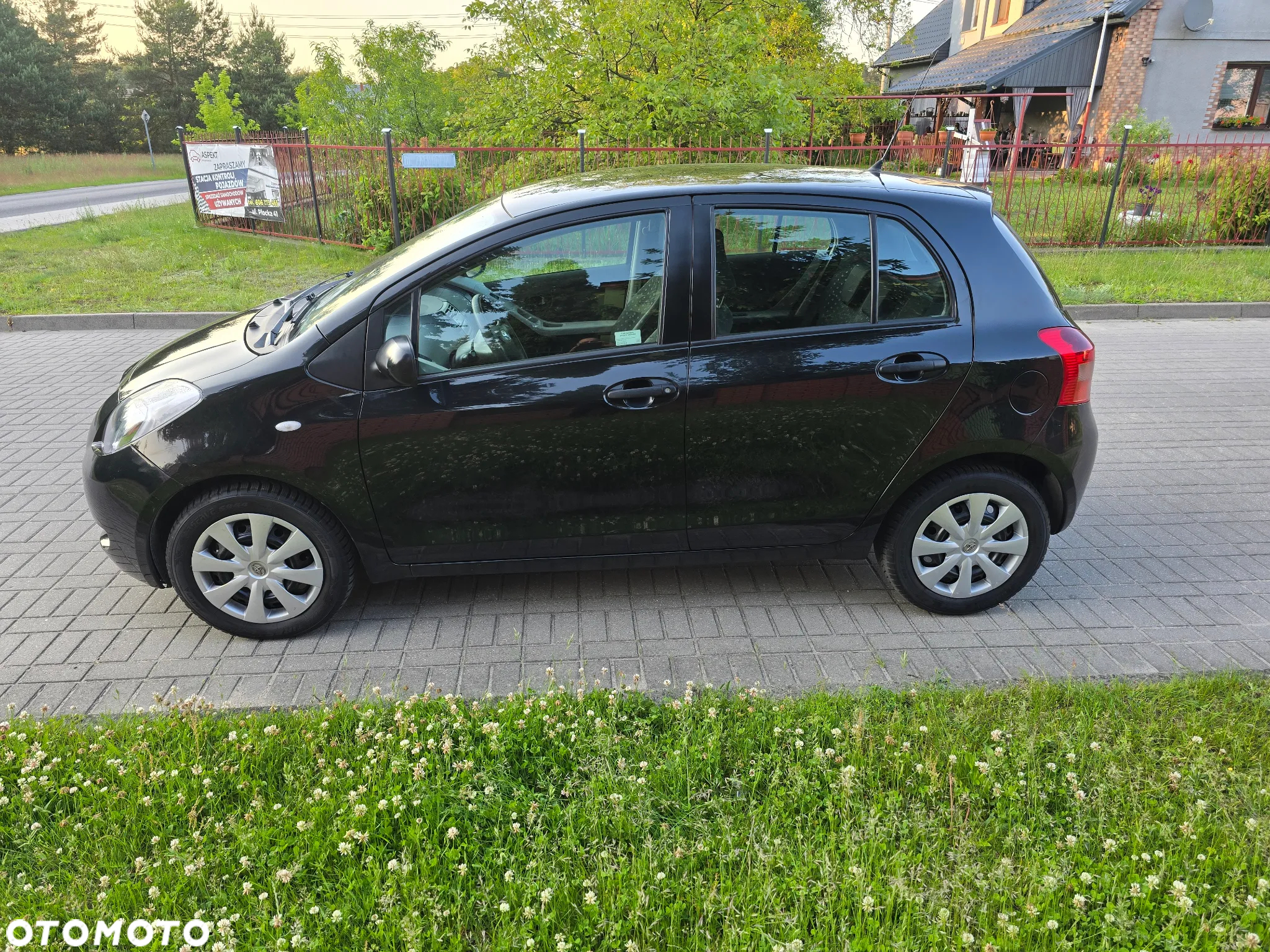 Toyota Yaris 1.3 Luna A/C - 13