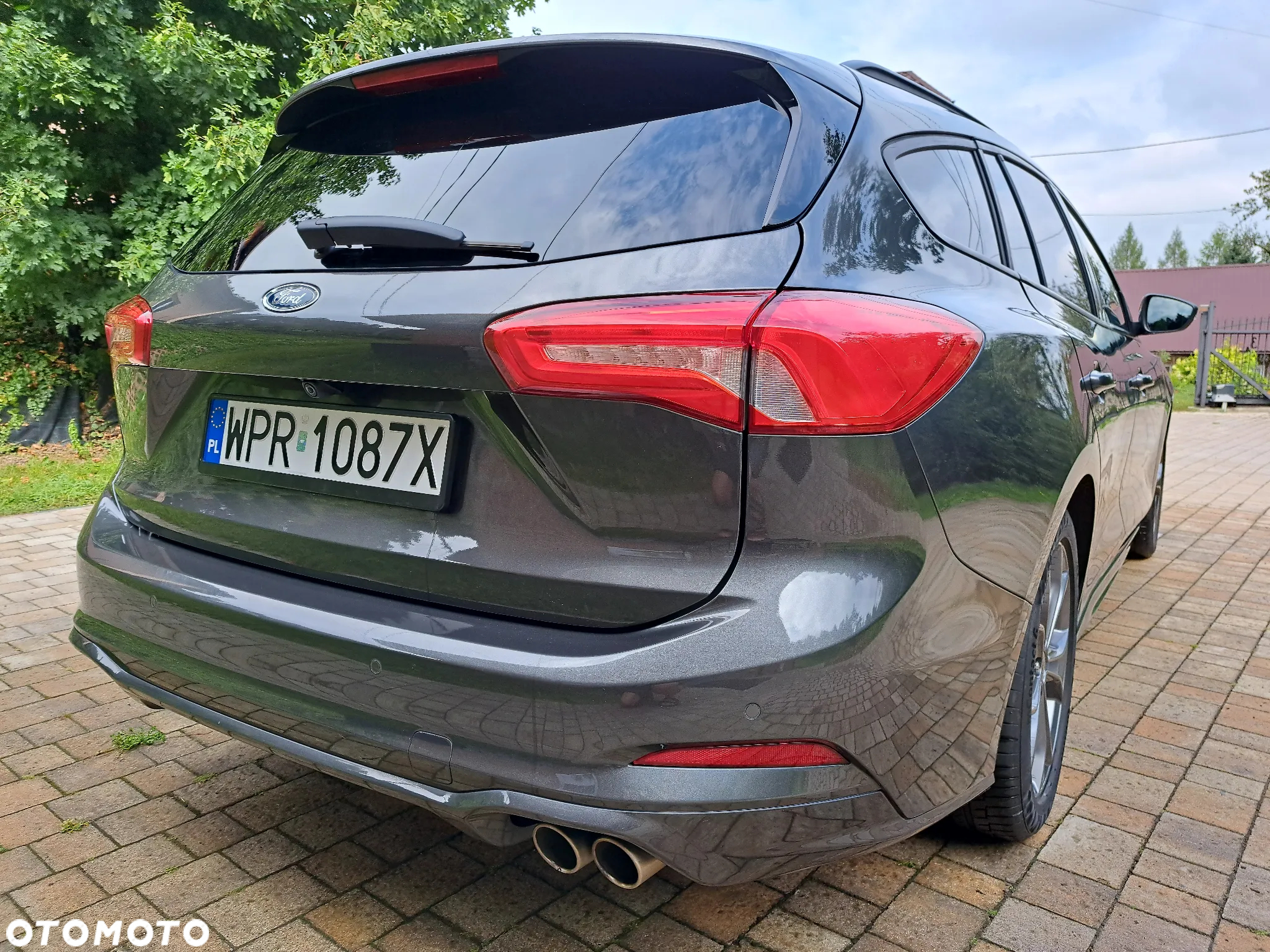 Ford Focus 1.0 EcoBoost Hybrid ST-LINE - 3
