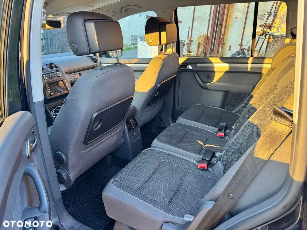 Volkswagen Touran 2.0 TDI DPF Comfortline DSG - 17