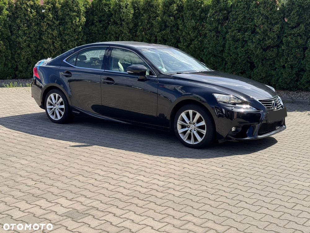 Lexus IS - 2