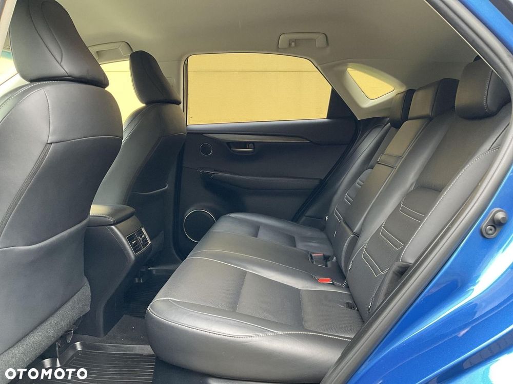 Lexus NX 300h Comfort AWD - 15