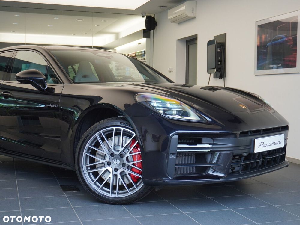 Porsche Panamera 4S E-Hybrid PHEV - 4