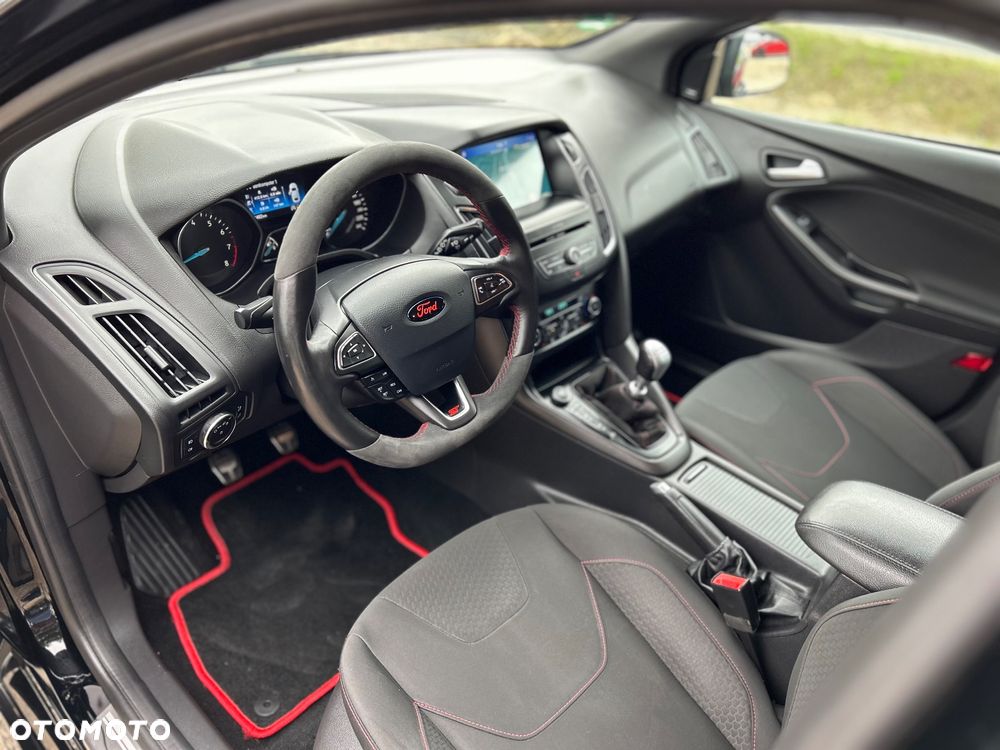 Ford Focus 1.5 EcoBoost ST-Line ASS - 11