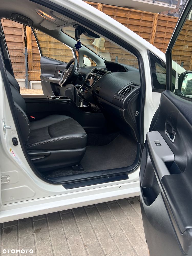 Toyota Prius+ (Hybrid) Comfort - 12