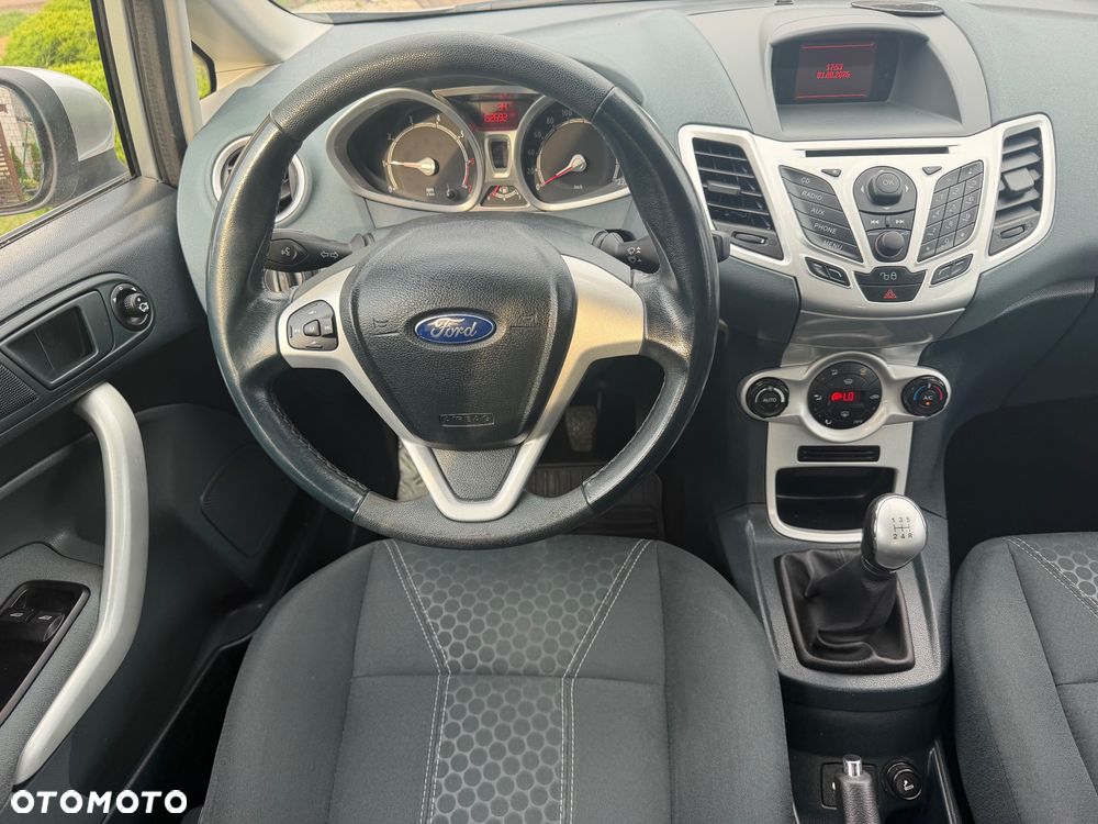 Ford Fiesta 1.25 Titanium - 21