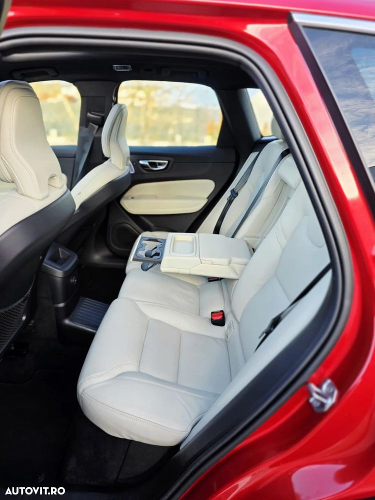 Volvo XC 60 T6 AWD Recharge Geartronic Inscription - 15