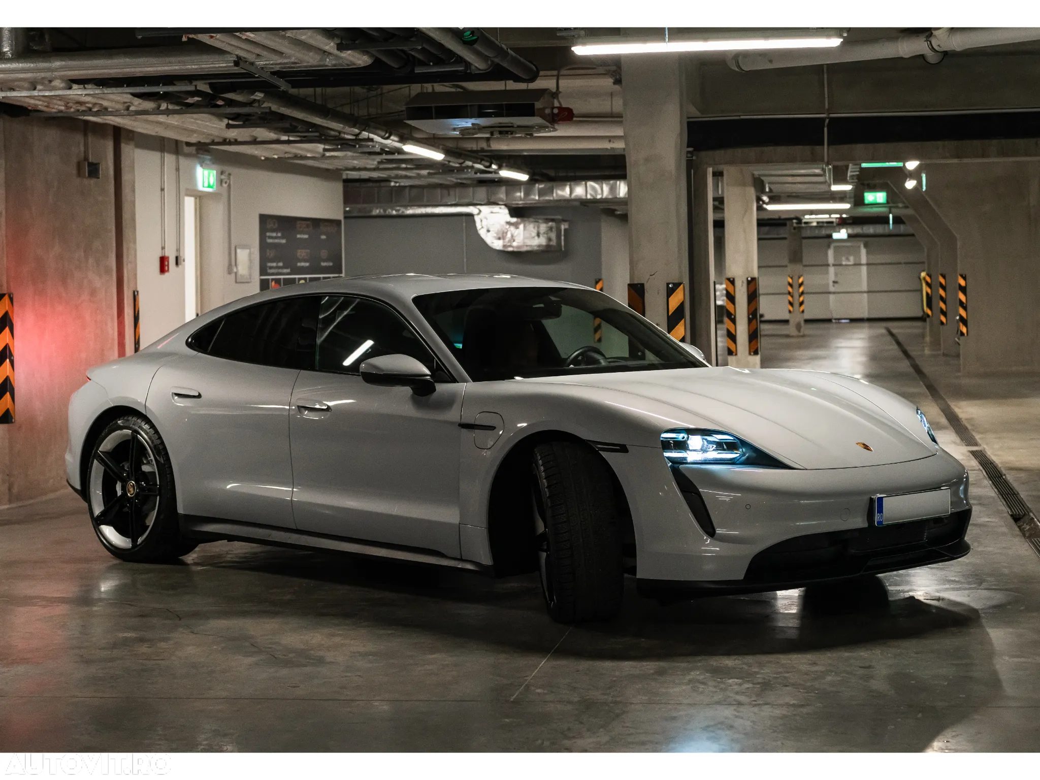Porsche Taycan 4S Performancebatterie Plus - 16