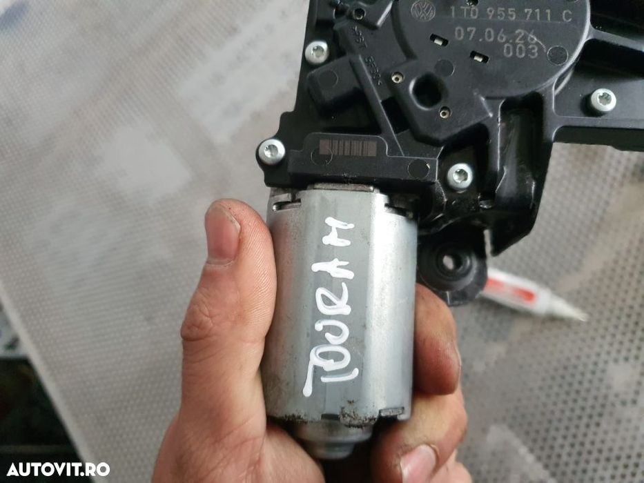Motoras Stergator Haion Renault Twingo 2 An 2007/2011 Mici Defecte Motoras Stergator Haion Renault - 1