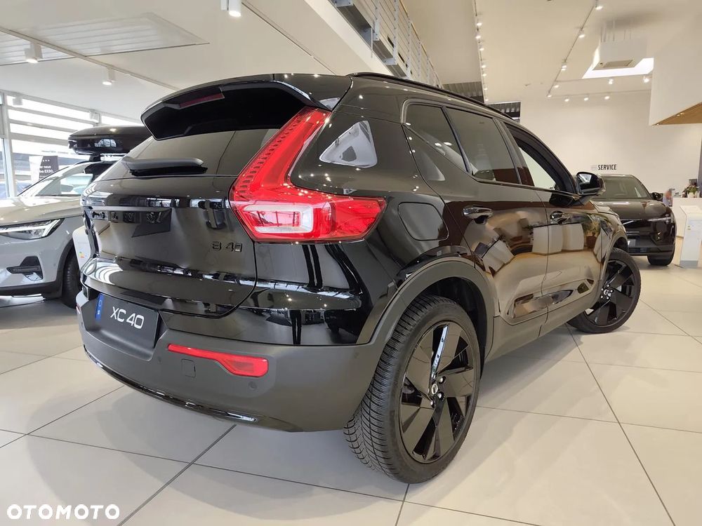 Volvo XC 40 B4 AWD Ultimate Dark - 10