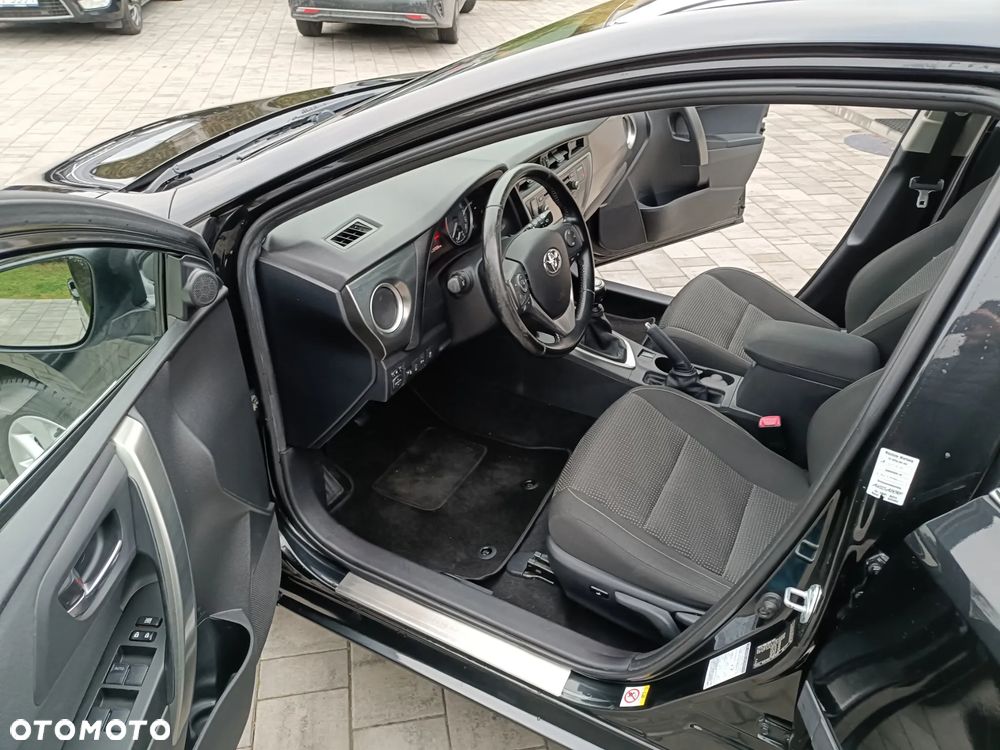 Toyota Auris - 17