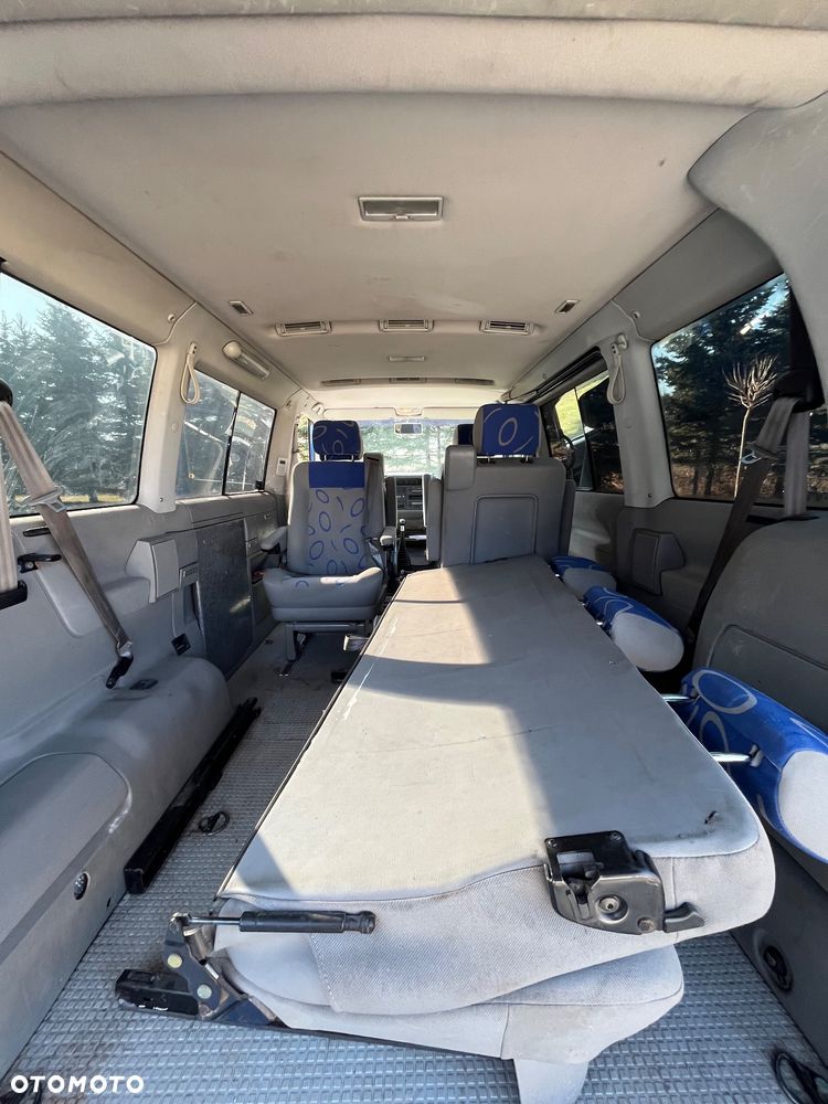 Volkswagen Multivan - 29