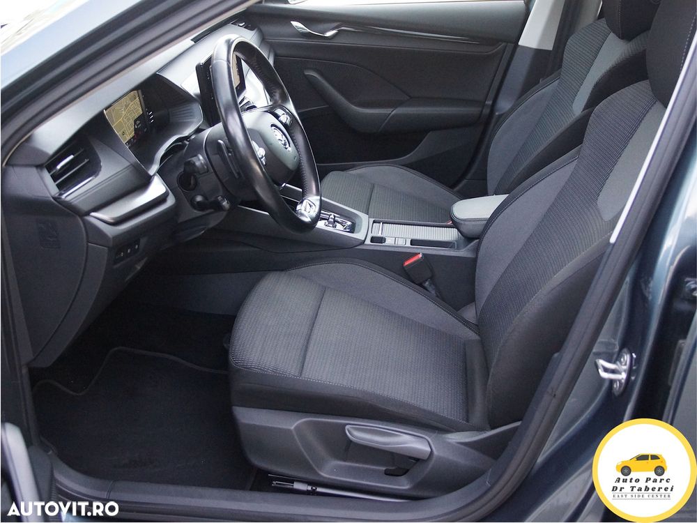 Skoda Octavia Combi Diesel 2.0 TDI DSG Style - 20