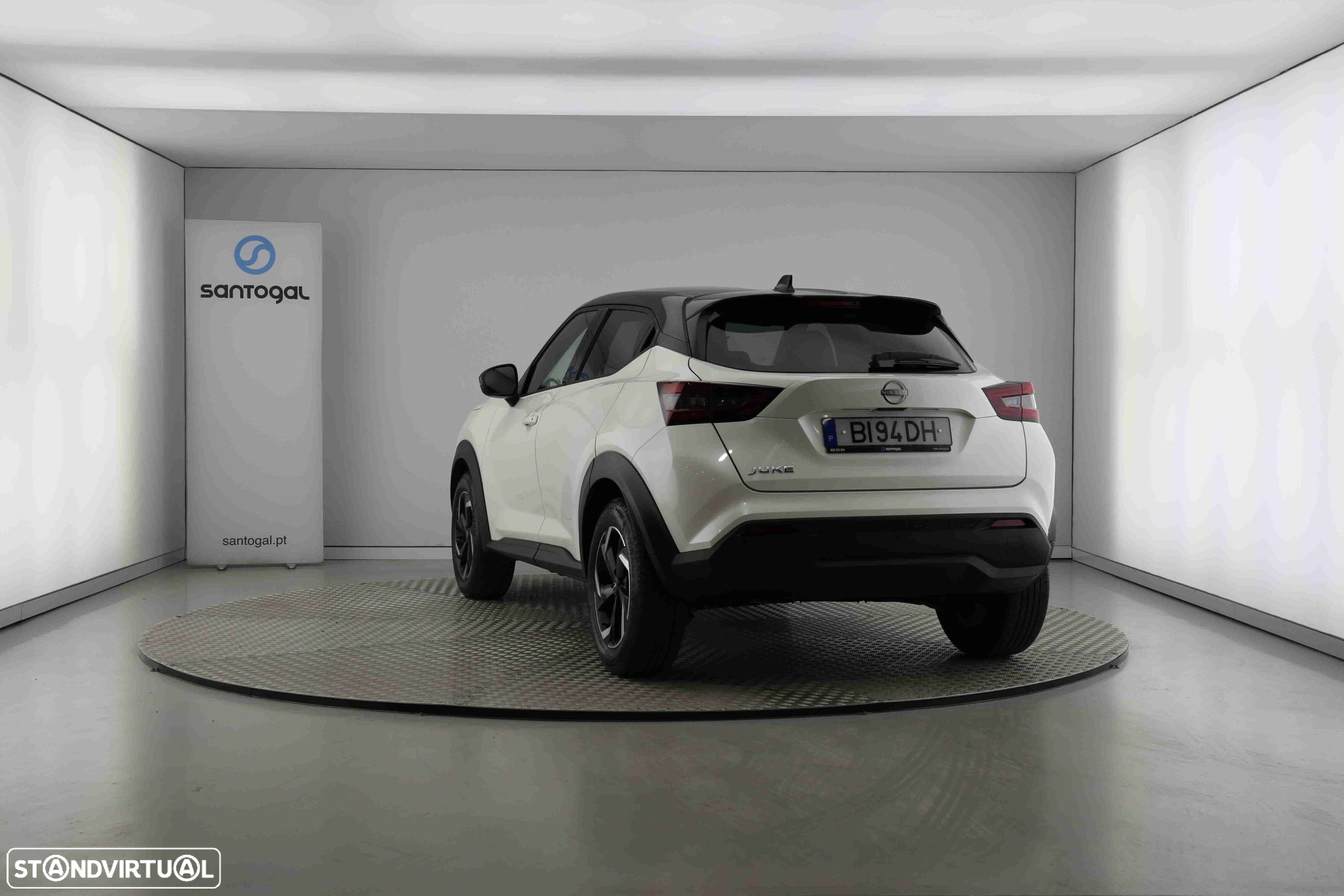 Nissan Juke 1.0 DIG-T N-Connecta NAV.+TwoTone NC DCT - 3