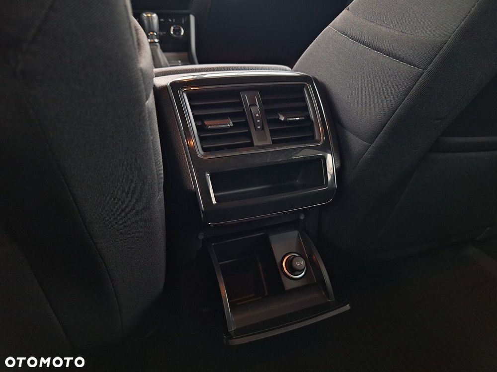 Skoda Superb 2.0 TDI SCR Ambition DSG - 39