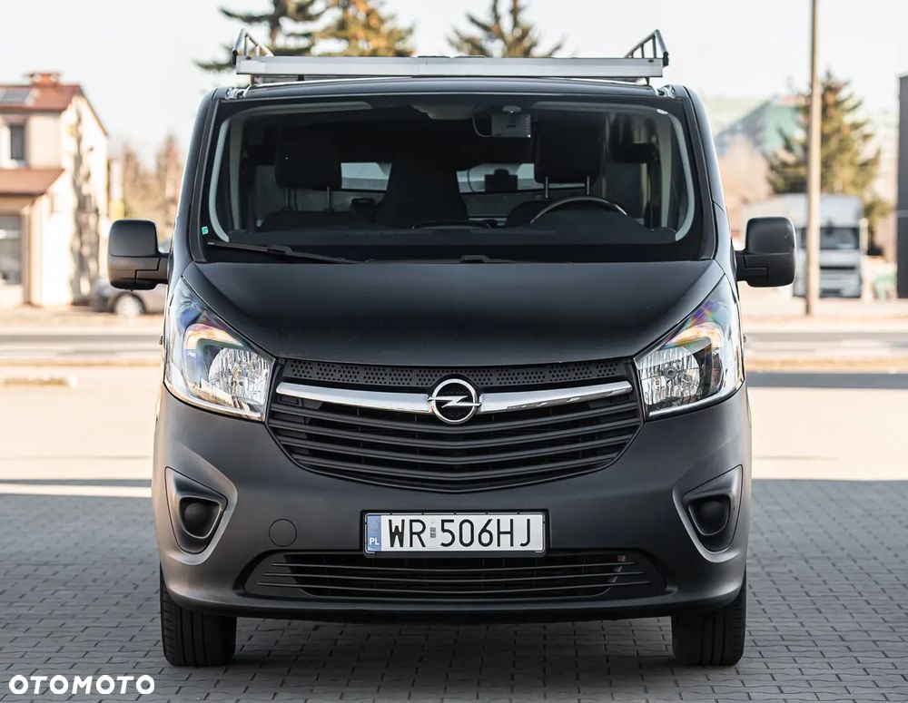 Opel Vivaro - 10
