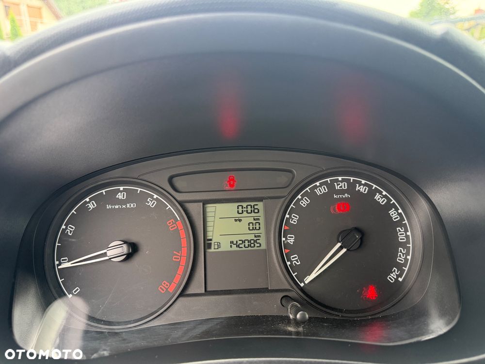 Skoda Fabia - 25