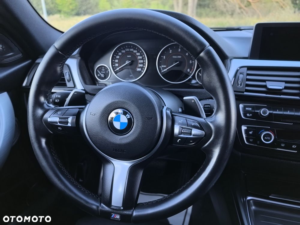 BMW Seria 3 320d Sport-Aut - 22