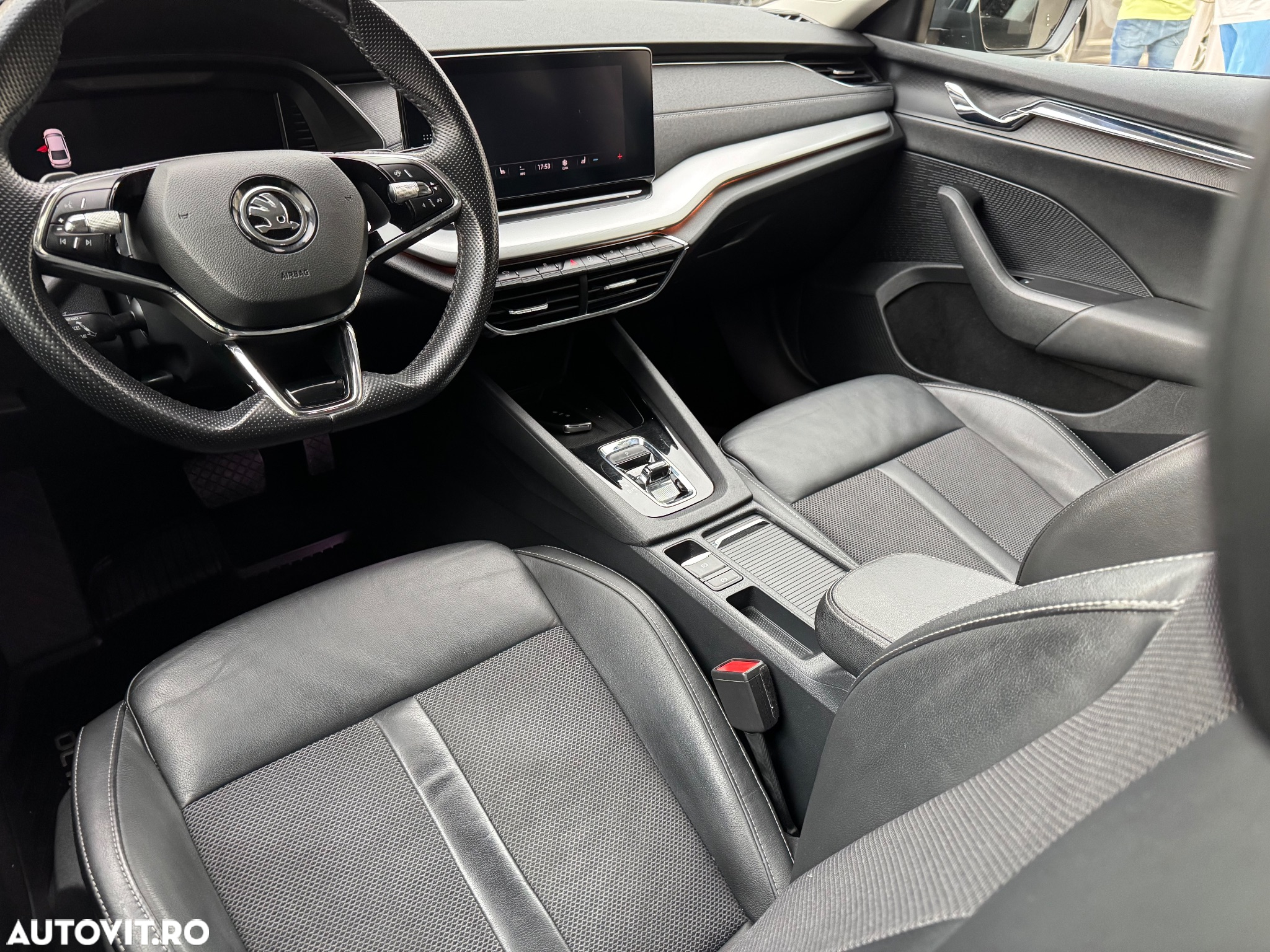 Skoda Octavia 2.0 TDI DSG Style - 6