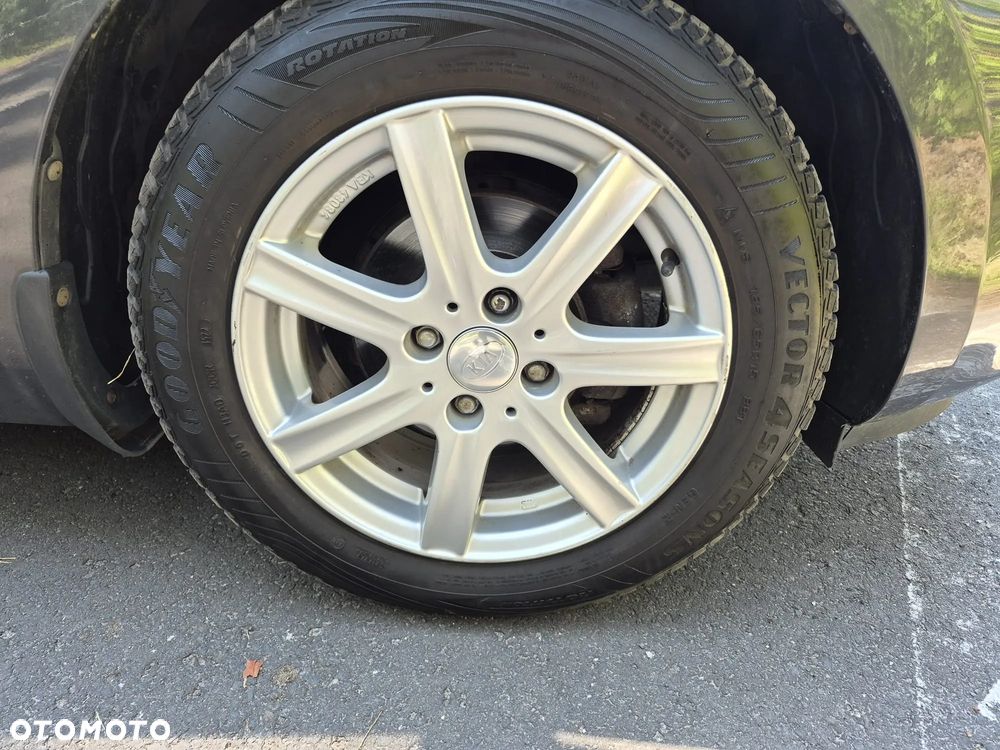 Kia Rio 1.2 L - 8