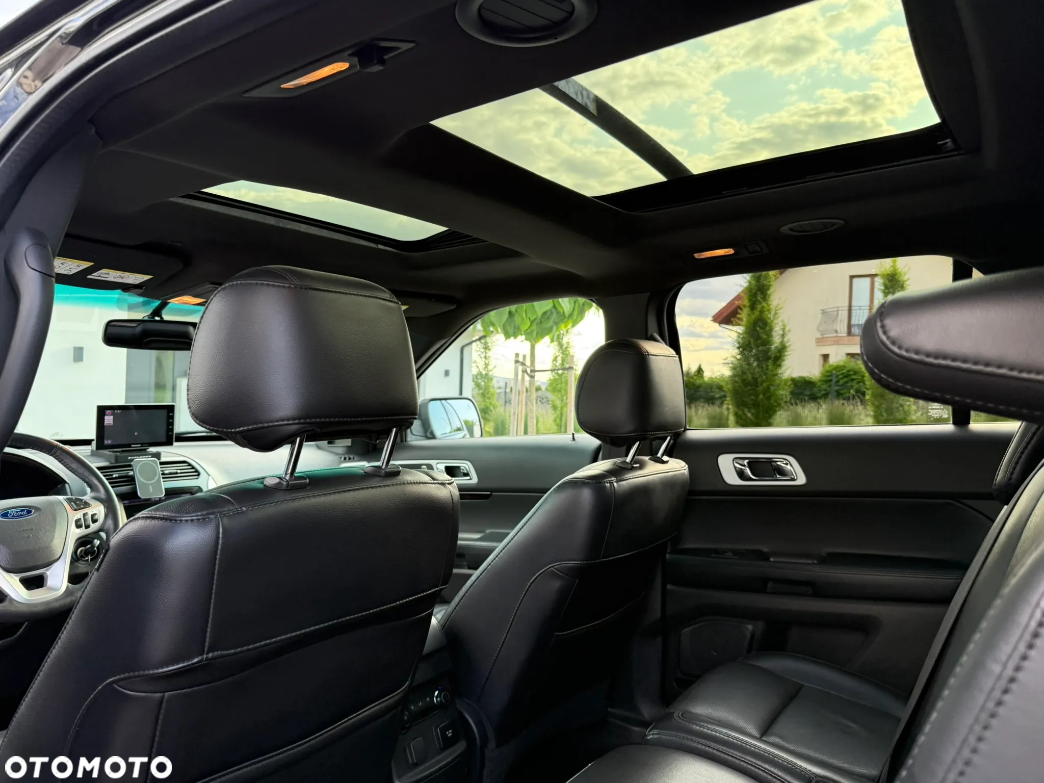 Ford Explorer - 21